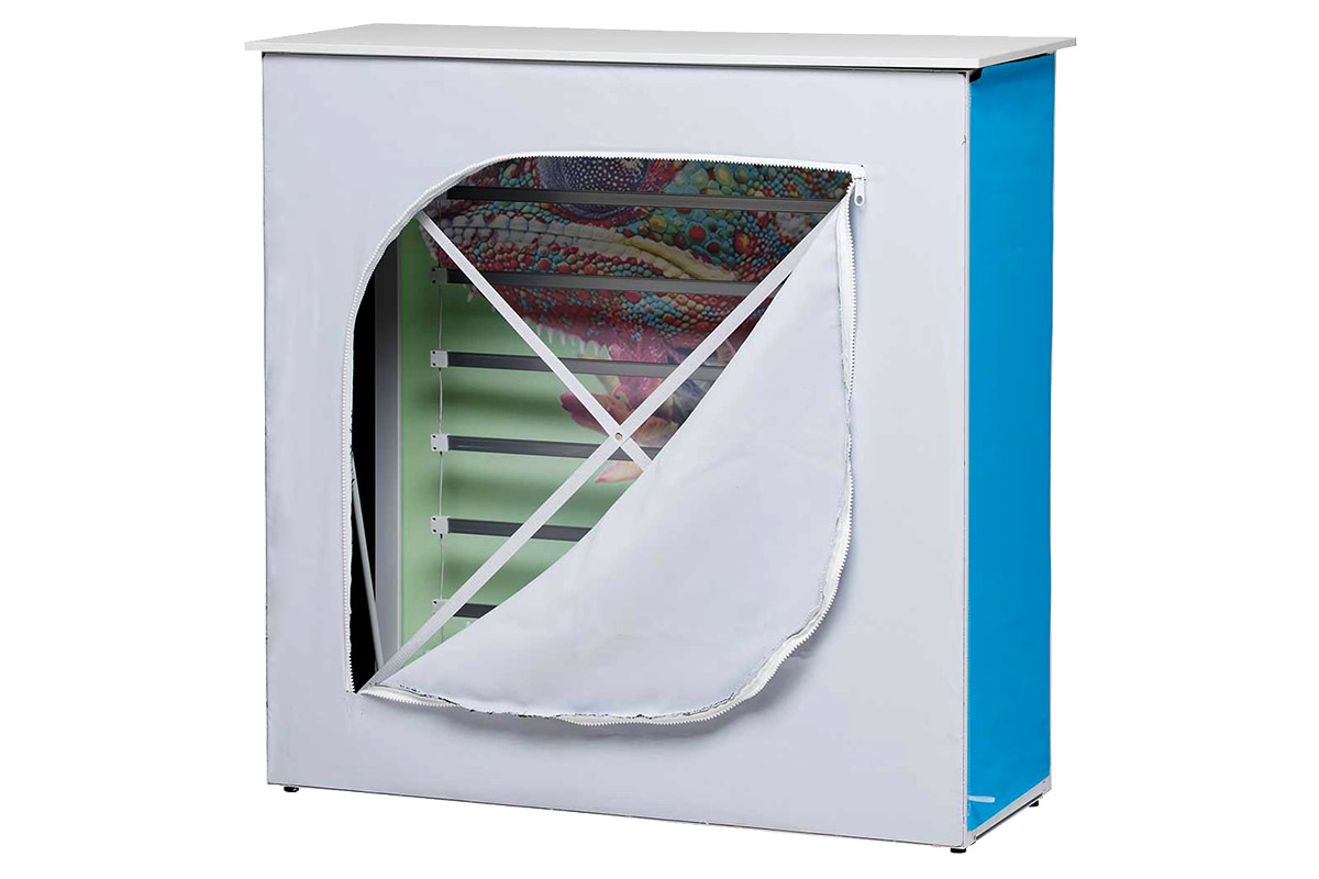 Expo-Fabric-Pro-lightbox-Counter-with-backround-3